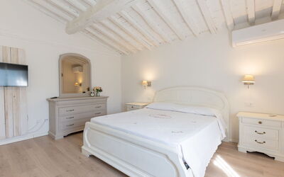 Accommodation:&nbsp;Olivo 35.1