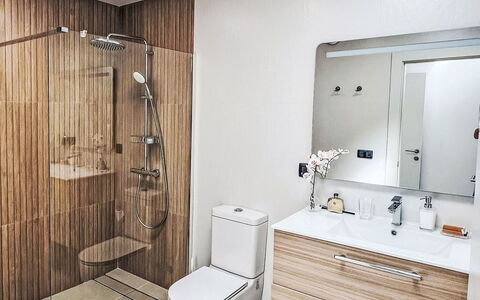 Sand, Sea and Love: Interior Design, Flooring, Plumbing Fixture, Floor, Bathroom, Wall, Bathroom Cabinet, Light Fixture, Ceiling, Mirror