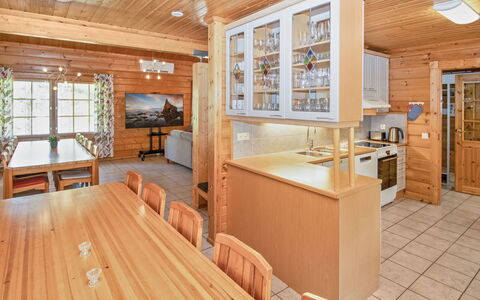 Joutsen: Wood, Cottage, Ceiling, Home, Log Cabin, Hardwood, Wood Stain, Loft, Kitchen, Lumber