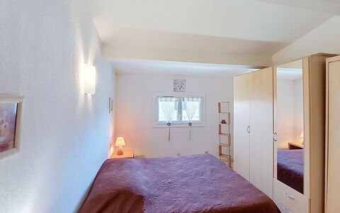 Sérénité: Furniture, Bed, Interior Design, Wall, Bedroom, Floor, Ceiling, Room, Flooring, Wood