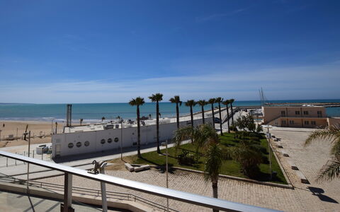 La Casa di Luigi: Sea, Coast, Ocean, Beach, Shade, Walkway, Seaside Resort, Tropics, Boardwalk