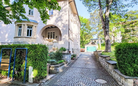 Villa Emma und Lotte: Wood, Furniture, Chair, Sea, Apartment, Balcony, Ocean, Shade, Outdoor Furniture, Wood Stain