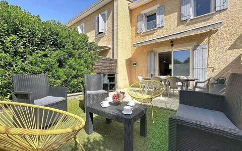 Mas des Vignes - la Pimprenelle: Wood, Furniture, Chair, Sea, Apartment, Balcony, Ocean, Shade, Outdoor Furniture, Wood Stain