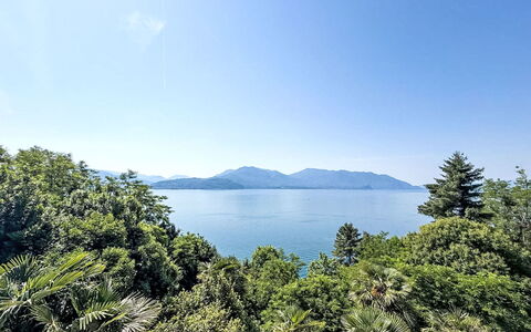 Malpaga: Sky, Blue, Water, Water Resources, Body Of Water, Mountainous Landforms, Green, Nature, Vegetation, Mountain