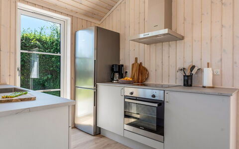 Väinö - 300M from the Sea: Flooring, Wood, Floor, Interior Design, Kitchen Appliance, Kitchen, Ceiling, Wood Flooring, Countertop, Major Appliance