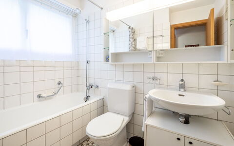 Haus Ner A1: Bathroom, Plumbing Fixture, Flooring, Interior Design, Floor, Bathroom Sink, Sink, Toilet, Toilet Seat, Plumbing