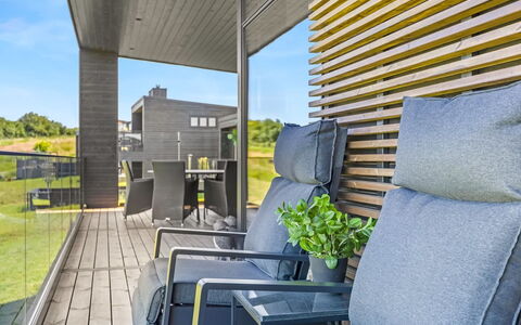Sedine - 500M from the Sea: Grass, Home, Land Lot, Garden, Groundcover, Door, Siding, Farmhouse, Garden Buildings