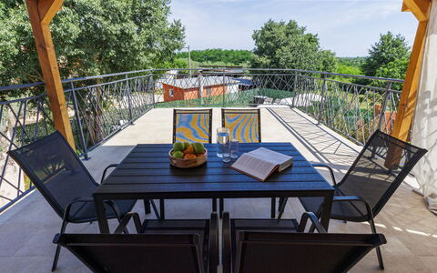 Di Gigi: Swimming Pool, Residential Area, Thermae, Resort, Composite Material, Leisure, Estate, Artificial Turf, Hacienda, Villa