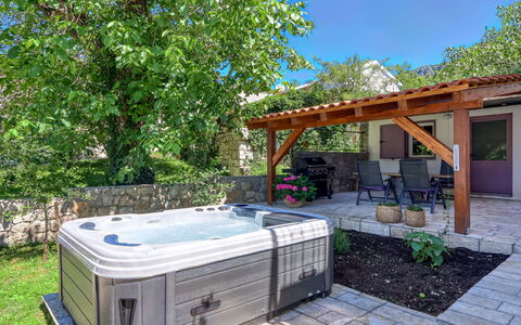 Katarina: Swimming Pool, Residential Area, Thermae, Resort, Composite Material, Leisure, Estate, Artificial Turf, Hacienda, Villa