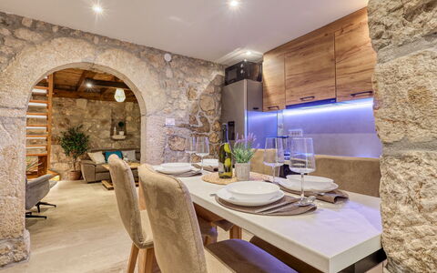 Villa Lara: Swimming Pool, Residential Area, Thermae, Resort, Composite Material, Leisure, Estate, Artificial Turf, Hacienda, Villa