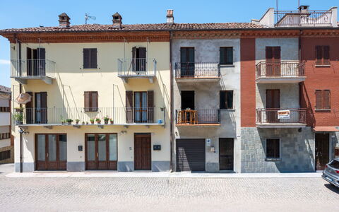 Velina: Swimming Pool, Residential Area, Thermae, Resort, Composite Material, Leisure, Estate, Artificial Turf, Hacienda, Villa