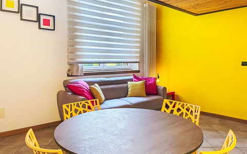 Tiny Loft: Swimming Pool, Residential Area, Thermae, Resort, Composite Material, Leisure, Estate, Artificial Turf, Hacienda, Villa