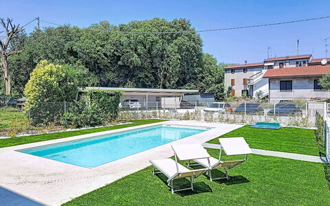 Residence Borgo Marinoni - Due: Swimming Pool, Residential Area, Thermae, Resort, Composite Material, Leisure, Estate, Artificial Turf, Hacienda, Villa