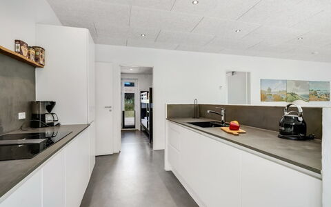 Øthi - 200M to the Fjord: Ceiling, Flooring, Interior Design, Kitchen, Floor, Countertop, Apartment, Light Fixture, Major Appliance, Tile