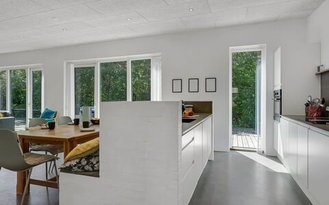 Øthi - 200M to the Fjord: Flooring, Wall, Floor, Wood, Interior Design, Ceiling, Furniture, Countertop, Kitchen, Wood Flooring