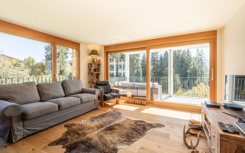 Taviarna Laax 3.6: Furniture, Couch, Interior Design, Wood, Flooring, Floor, Living Room, Wood Flooring, Room, Ceiling