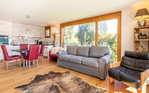 Taviarna Laax 3.6: Furniture, Interior Design, Flooring, Wood, Floor, Couch, Wood Flooring, Living Room, Room, Ceiling