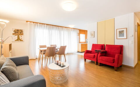 Val Mulin 8.2: Interior Design, Furniture, Flooring, Floor, Wood, Ceiling, Room, Couch, Wood Flooring, Living Room