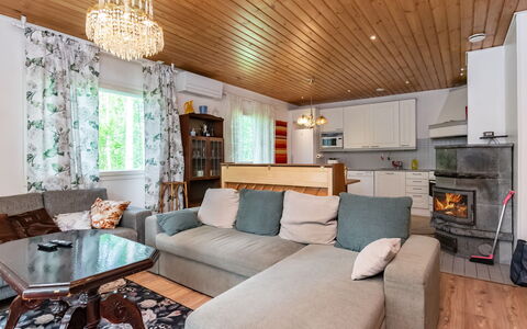 Lääsänäyräs: Furniture, Outdoor Furniture, Chair, Shade, Outdoor Table, Houseplant, Patio, Yard, Design, Balcony
