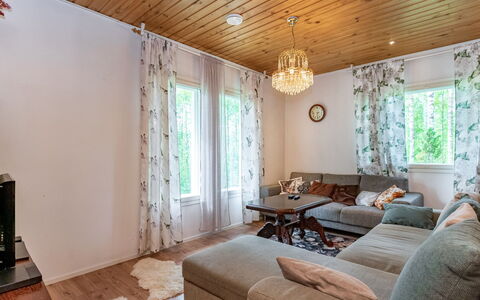 Lääsänäyräs: Furniture, Outdoor Furniture, Chair, Shade, Outdoor Table, Houseplant, Patio, Yard, Design, Balcony