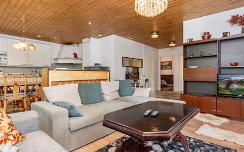Lääsänäyräs: Furniture, Outdoor Furniture, Chair, Shade, Outdoor Table, Houseplant, Patio, Yard, Design, Balcony