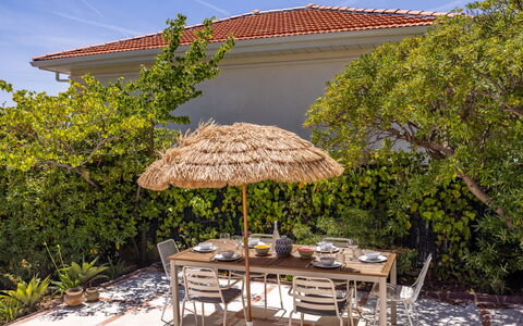 Floralies: Furniture, Outdoor Furniture, Chair, Shade, Outdoor Table, Houseplant, Patio, Yard, Design, Balcony