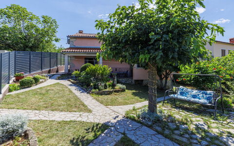 Lado Mediterraneo: Furniture, Outdoor Furniture, Chair, Shade, Outdoor Table, Houseplant, Patio, Yard, Design, Balcony