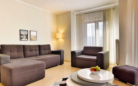 Panorama: Furniture, Outdoor Furniture, Chair, Shade, Outdoor Table, Houseplant, Patio, Yard, Design, Balcony