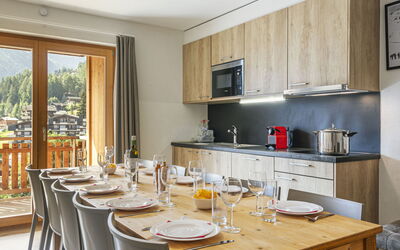 Accommodation:&nbsp;T-Resort 9000.7