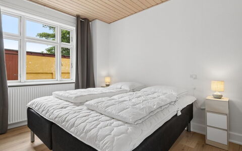 Toivo - 300M from the Sea: Bedroom, Bed, Wood, Interior Design, Flooring, Bedding, Floor, Ceiling, Bed Frame, Bed Sheet