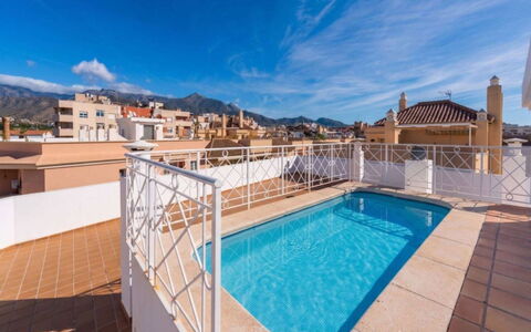 Chanquete: Swimming Pool, Apartment, Balcony, Hotel, Resort