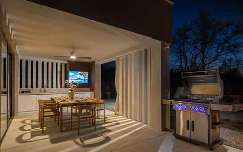 Eora: Furniture, Outdoor Furniture, Chair, Garden, Wood Stain, Lawn, Hardwood, Shade, Backyard