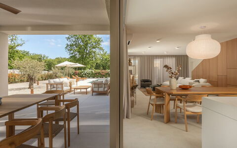 Ruma: Furniture, Outdoor Furniture, Chair, Garden, Wood Stain, Lawn, Hardwood, Shade, Backyard