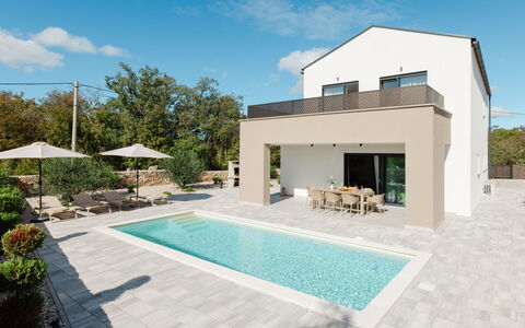 Divine: Furniture, Outdoor Furniture, Chair, Garden, Wood Stain, Lawn, Hardwood, Shade, Backyard