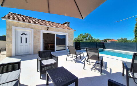 Lili: Swimming Pool, Residential Area, Home, Composite Material, Outdoor Furniture, Apartment, Resort, Shade, Estate, Villa