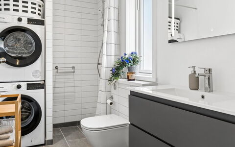 Antonie - 4.2Km from the Sea: Washing Machine, Clothes Dryer, Laundry Room, Flooring, Interior Design, Floor, Major Appliance, Laundry, Plumbing Fixture, Room