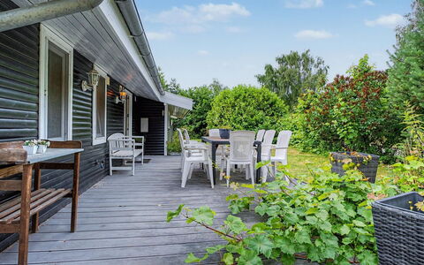 Birge - 600M from the Sea: Home, House, Shrub, Furniture, Roof, Porch, Residential Area, Cottage, Land Lot