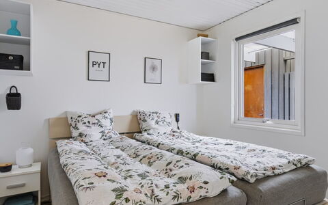 Snioulf - 800M from the Sea: Wall, Interior Design, Bedroom, Wood, Floor, Flooring, Bed, Room, Furniture, Ceiling