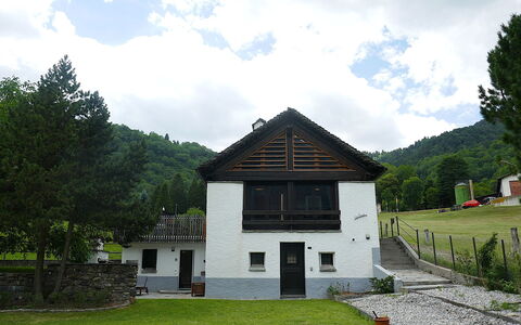 Olivone 611: House, Cottage, Home, Rural Area, Roof, Human Settlement, Door, Farmhouse, Village, Lawn