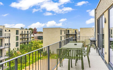 Krosse Krabbe: Residential Area, Apartment, Estate, Resort, Mansion, Balcony, Villa, Swimming Pool