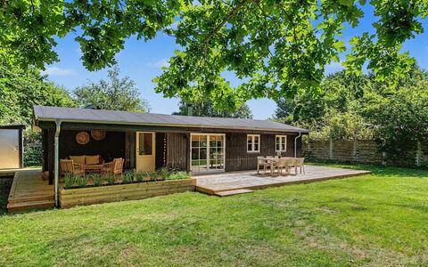 Fulla - 150M from the Sea: House, Home, Cottage, Garden, Door, Groundcover, Farmhouse, Lawn, Yard