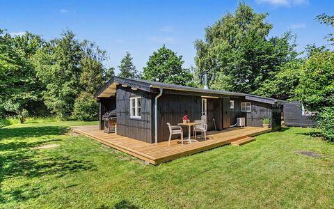 Fulla - 150M from the Sea: Cottage, Garden Buildings, Log Cabin, Garden, Shed, Siding, Yard, Farmhouse, Backyard, Hardwood