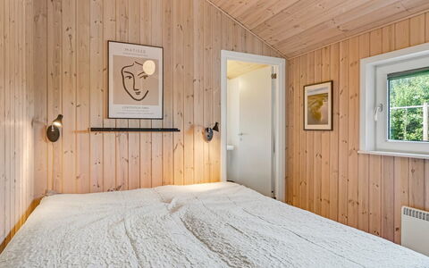 Skakke - 350M to the Fjord: Wood, Bedroom, Bed, Bedding, Bed Sheet, Bed Frame, Ceiling, Home, Interior Design, Floor