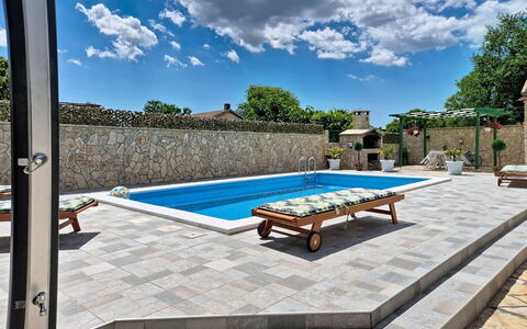 Denis: Residential Area, Apartment, Estate, Resort, Mansion, Balcony, Villa, Swimming Pool