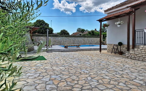 Denis: Residential Area, Apartment, Estate, Resort, Mansion, Balcony, Villa, Swimming Pool
