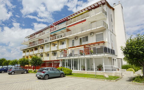 Patti 2: Residential Area, Apartment, Estate, Resort, Mansion, Balcony, Villa, Swimming Pool
