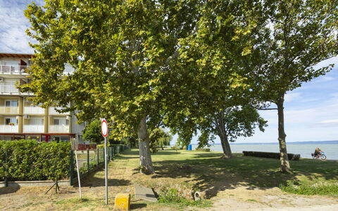 Patti 2: Water, Water Resources, Body Of Water, Rock, Coast, Natural Landscape, Headland, Coastal And Oceanic Landforms, Terrain, Promontory