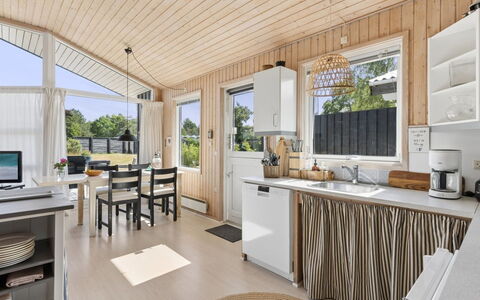Eerika - 1Km from the Sea: Wood, Home, Cottage, Door, Porch, Hardwood, Shade, Deck, Wood Stain