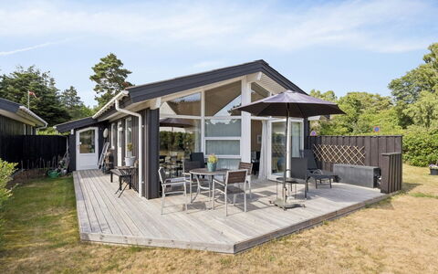 Eerika - 1Km from the Sea: Home, House, Roof, Porch, Cottage, Door, Shade, Estate, Siding, Deck