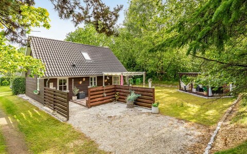 Myrra: Cottage, Garden, Shade, Log Cabin, Garden Buildings, Yard, Backyard, Farmhouse, Lawn, Fence